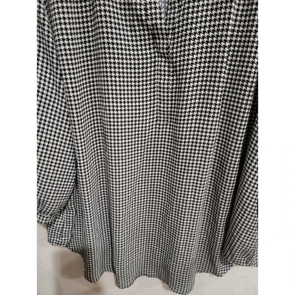Torrid‎ Harper Blouse Black White Houndstooth Georgette Pullover Plus 3 / 3X